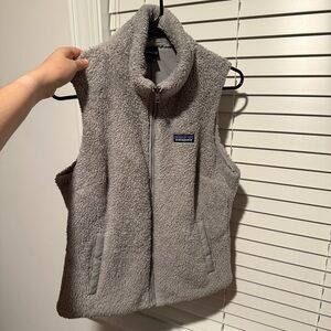 Patagonia women’s Los Gatos Fleece Vest